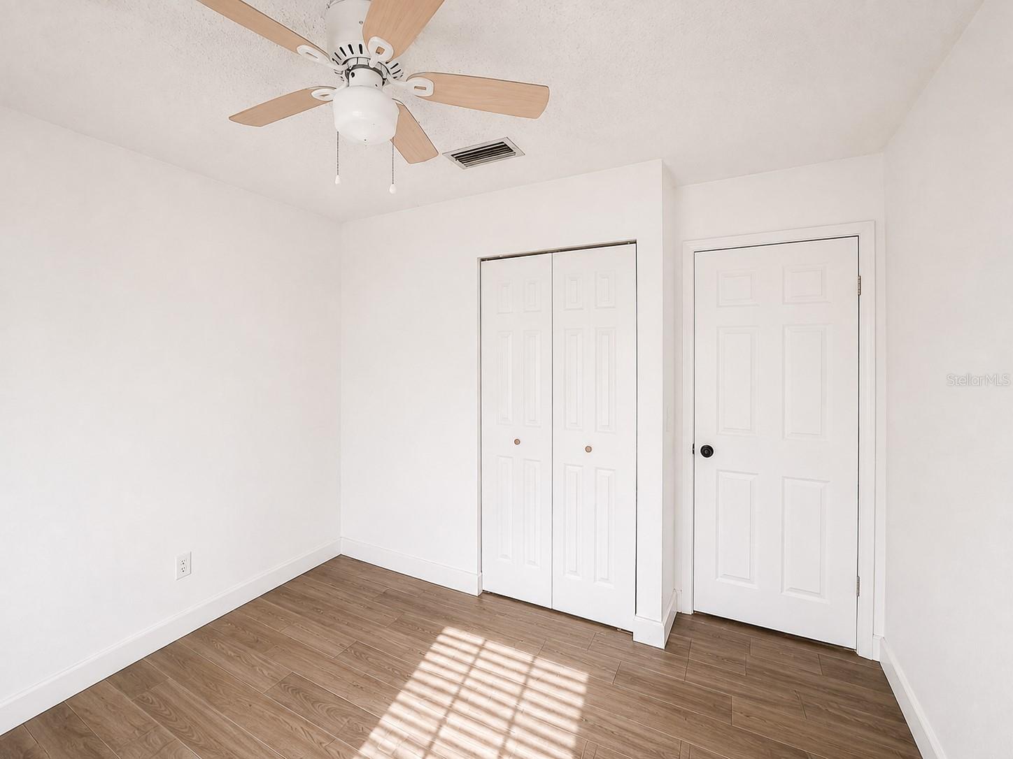 1409 Madrid Way Property Photo 9