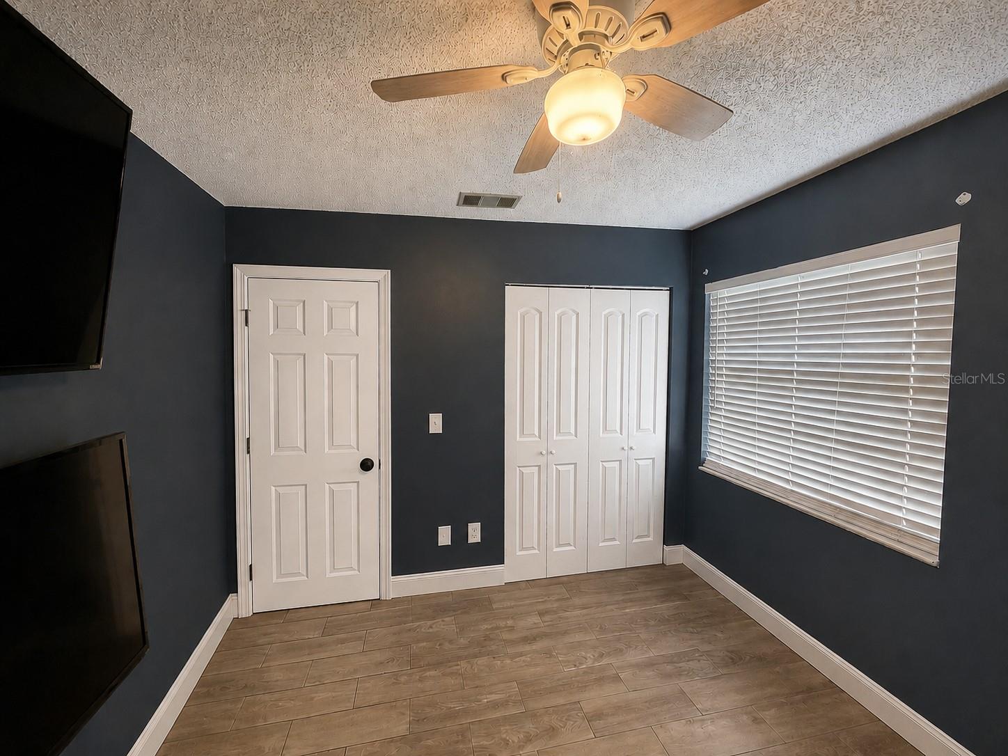 1409 Madrid Way Property Photo 12