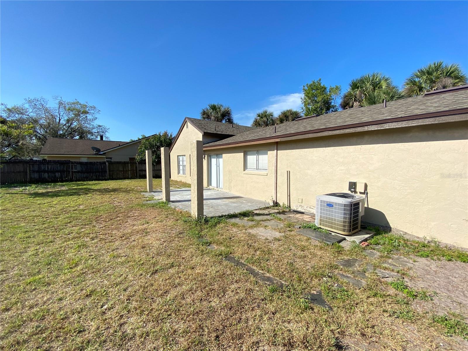 1409 Madrid Way Property Photo 24
