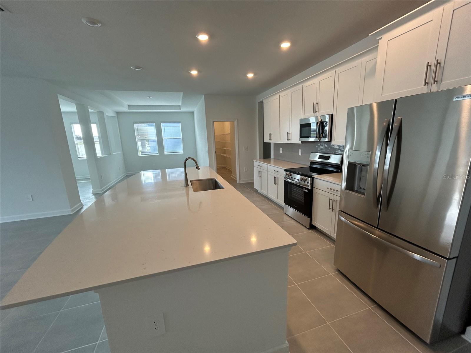 3008 Ella Way Property Photo 10