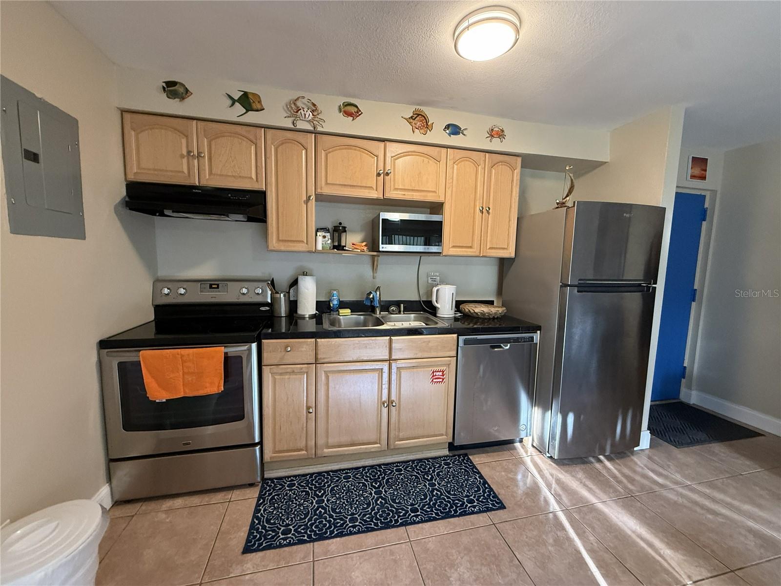 4215 E Bay Dr #1702b Property Photo 6