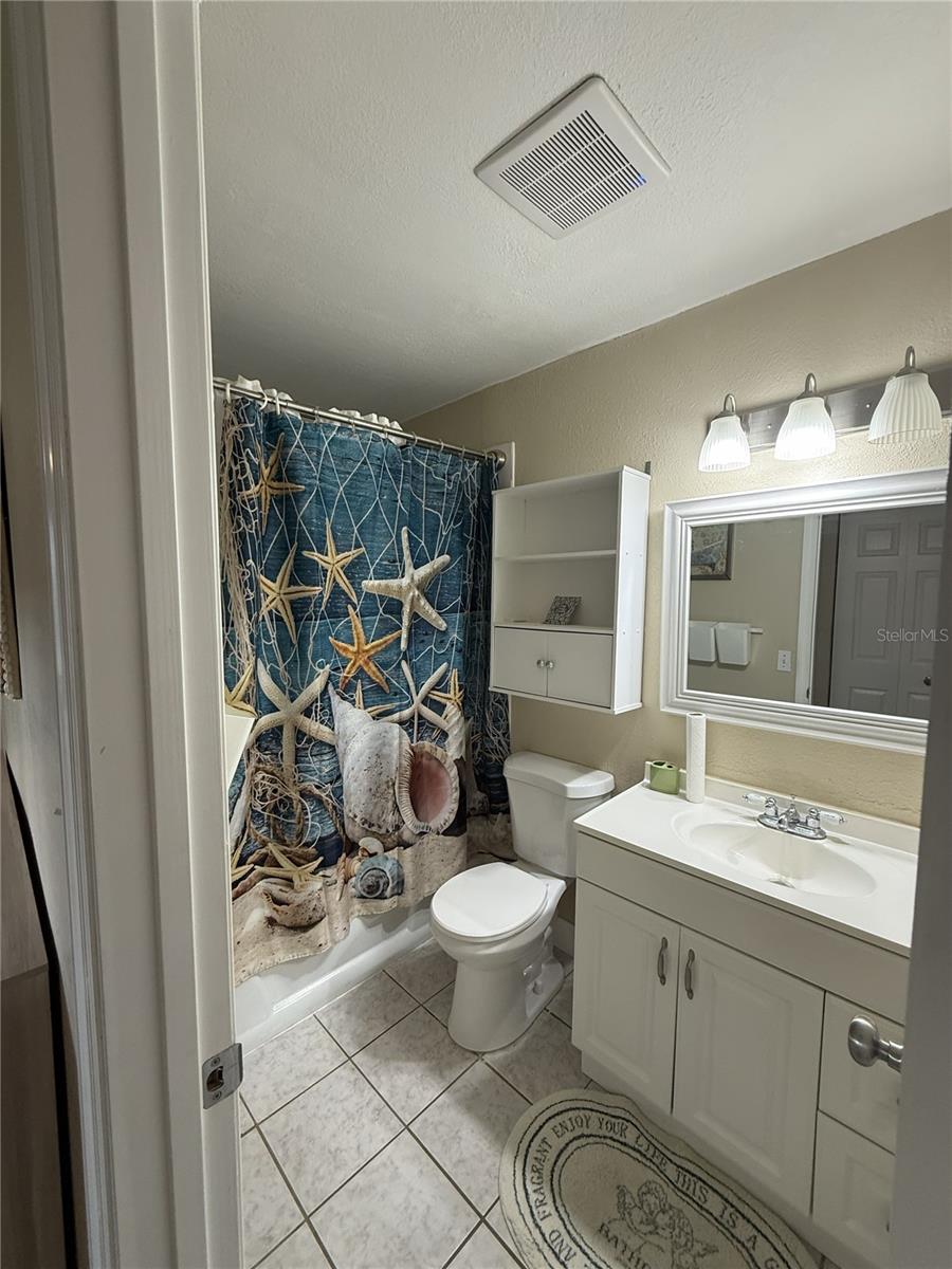 4215 E Bay Dr #1702b Property Photo 21