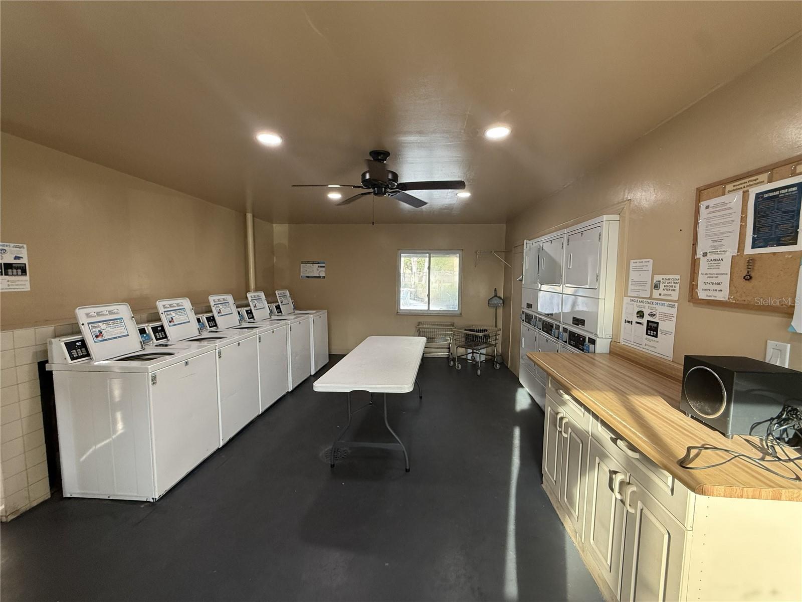 4215 E Bay Dr #1702b Property Photo 31
