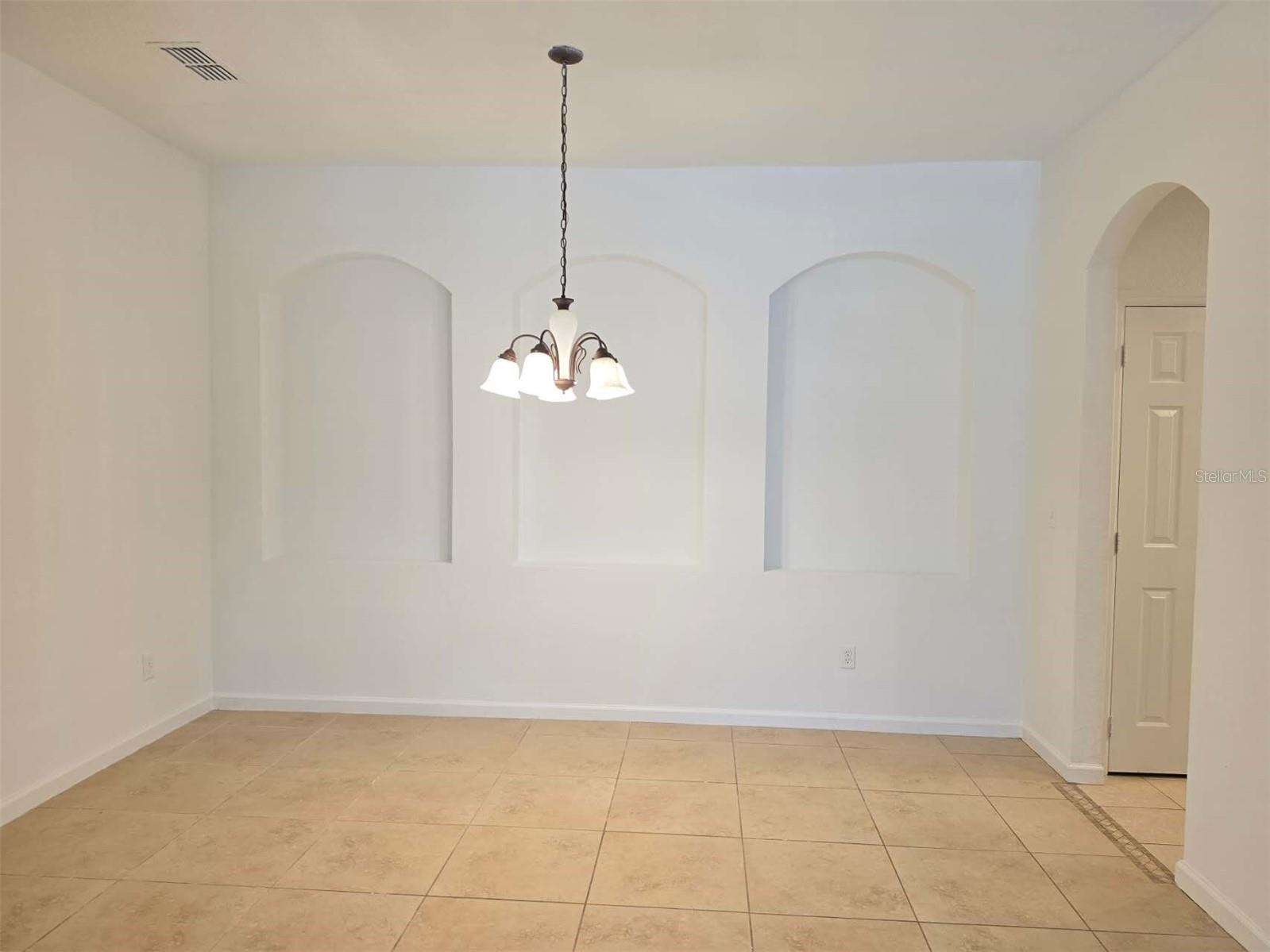 3000 Laurel Park Ln #207 Property Photo 9