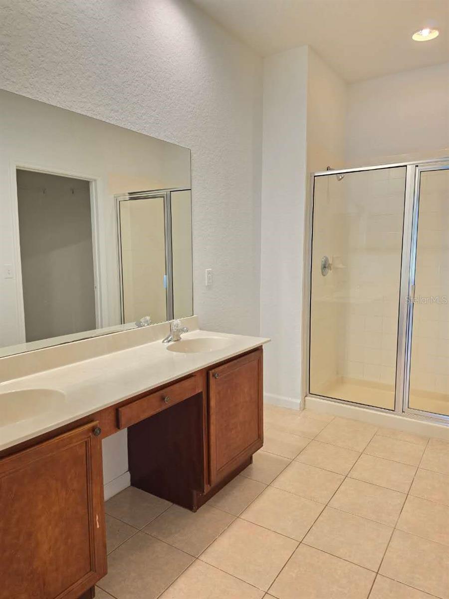 3000 Laurel Park Ln #207 Property Photo 17