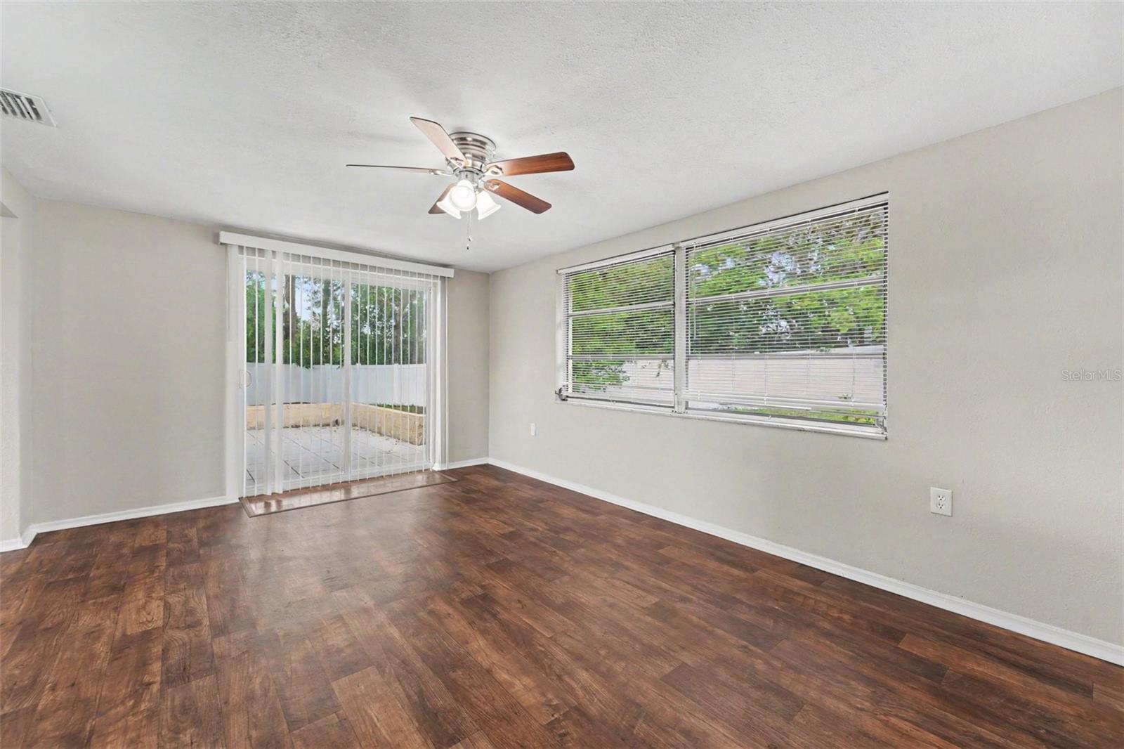 6177 Maplewood Dr Property Photo 9