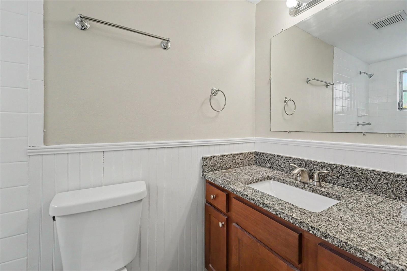 6177 Maplewood Dr Property Photo 16