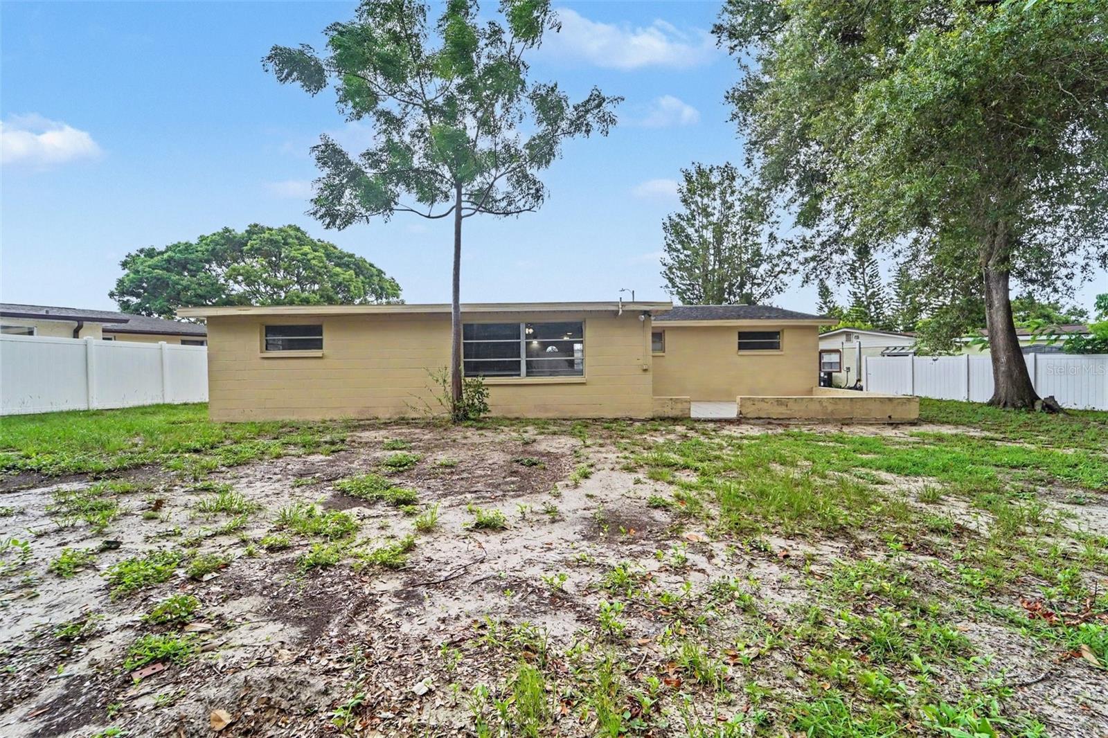 6177 Maplewood Dr Property Photo 19