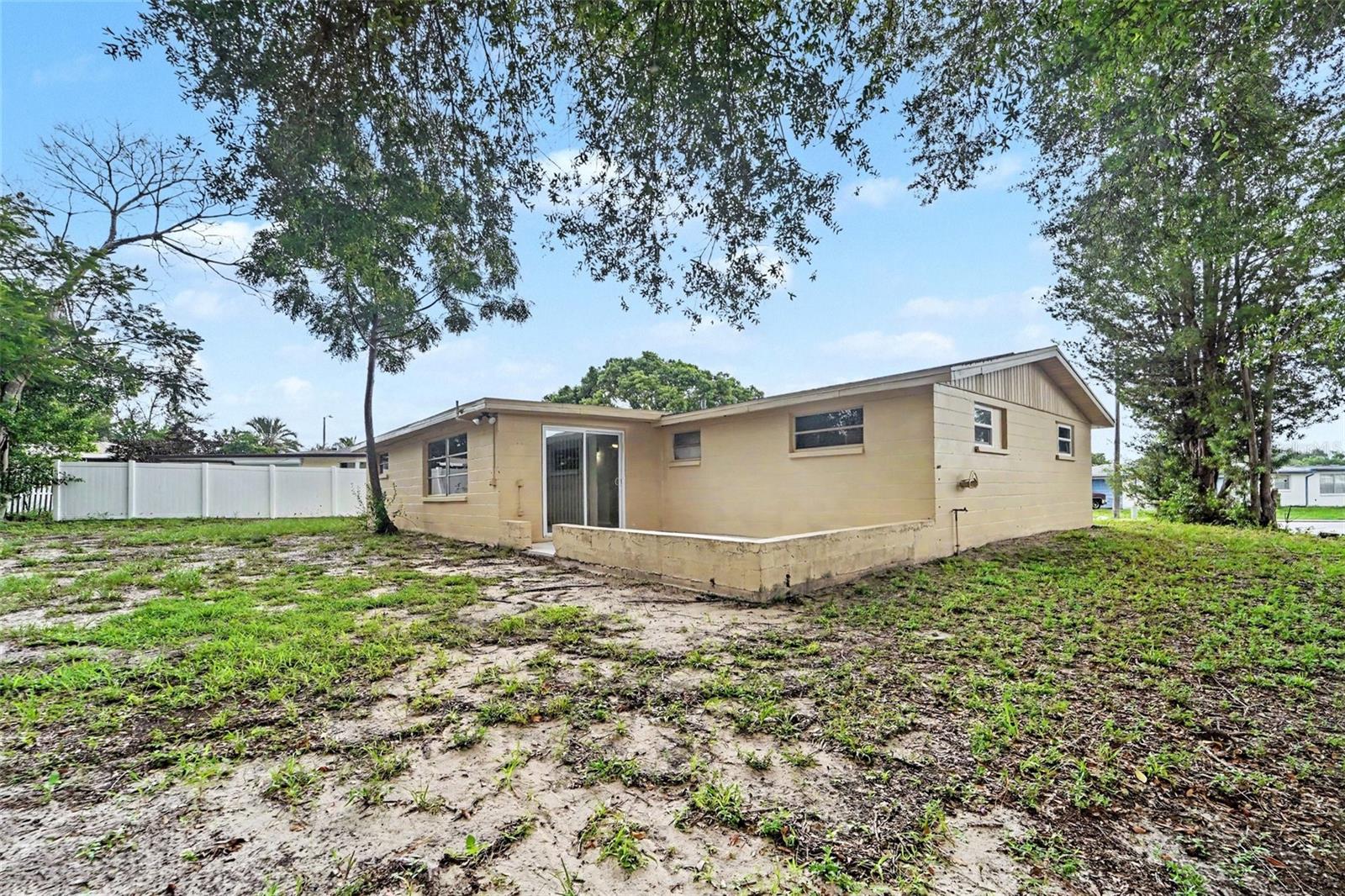6177 Maplewood Dr Property Photo 20