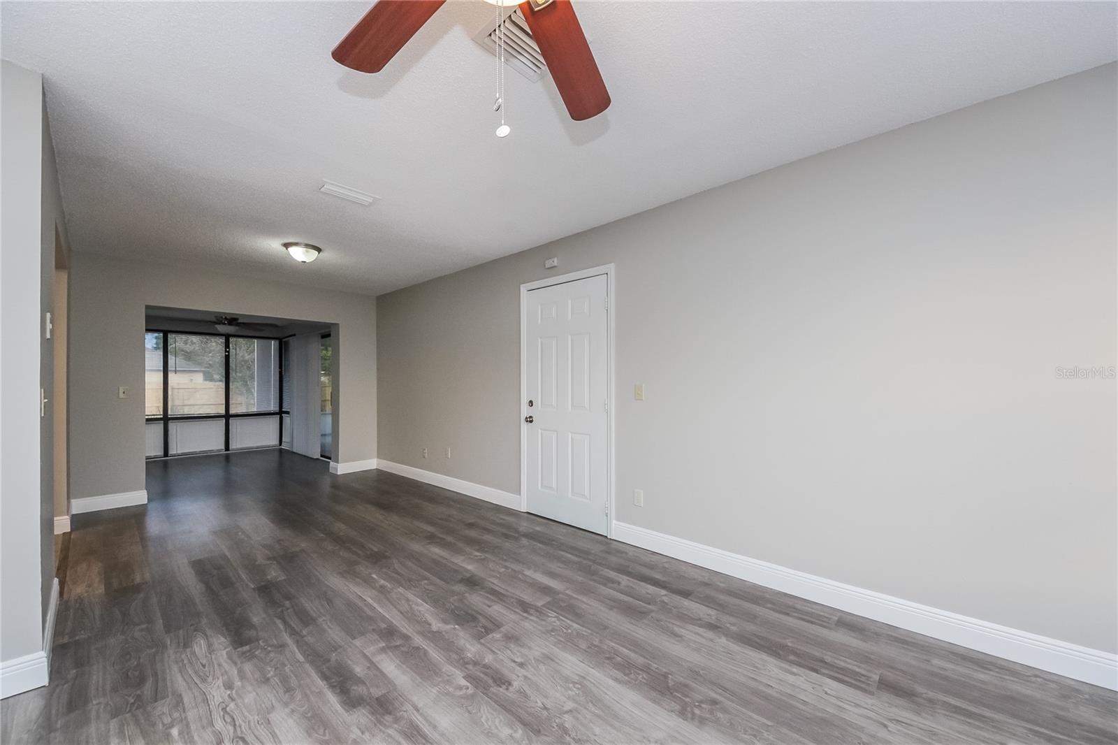 660 Mckinley Ct Property Photo 3