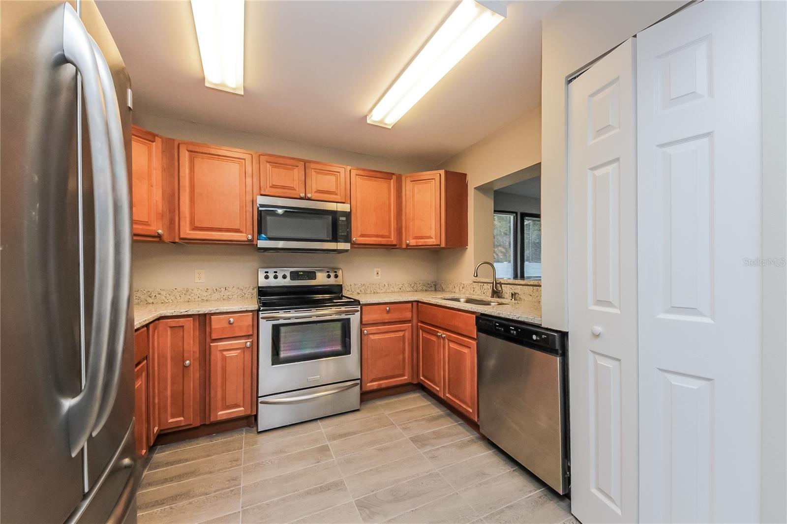 660 Mckinley Ct Property Photo 4