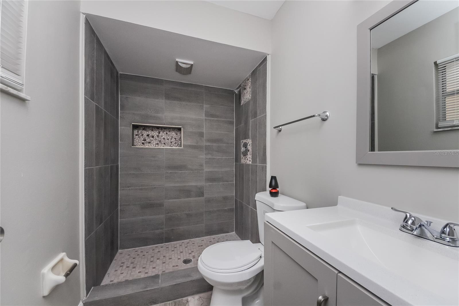 660 Mckinley Ct Property Photo 11