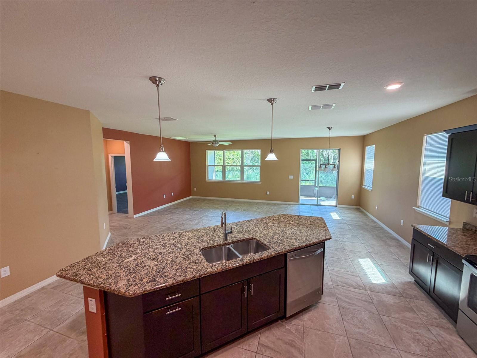 11460 Wakeworth St Property Photo 3
