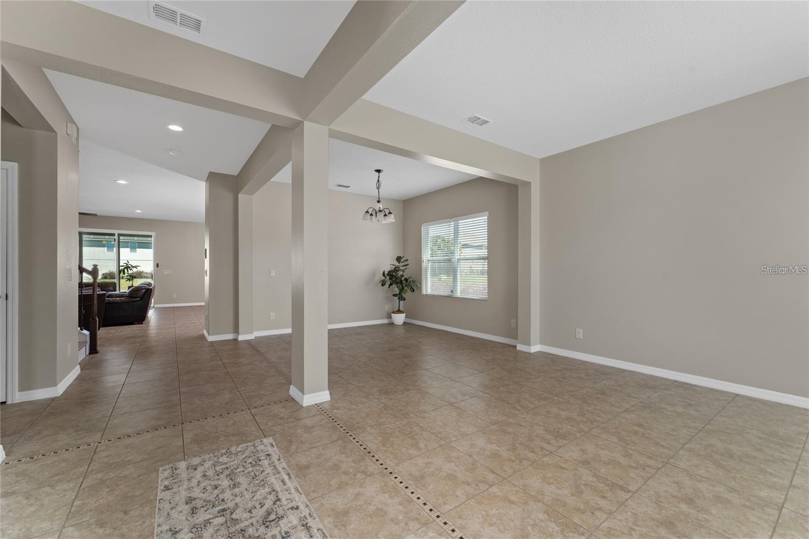 14537 San Lorenzo Dr Property Photo 4