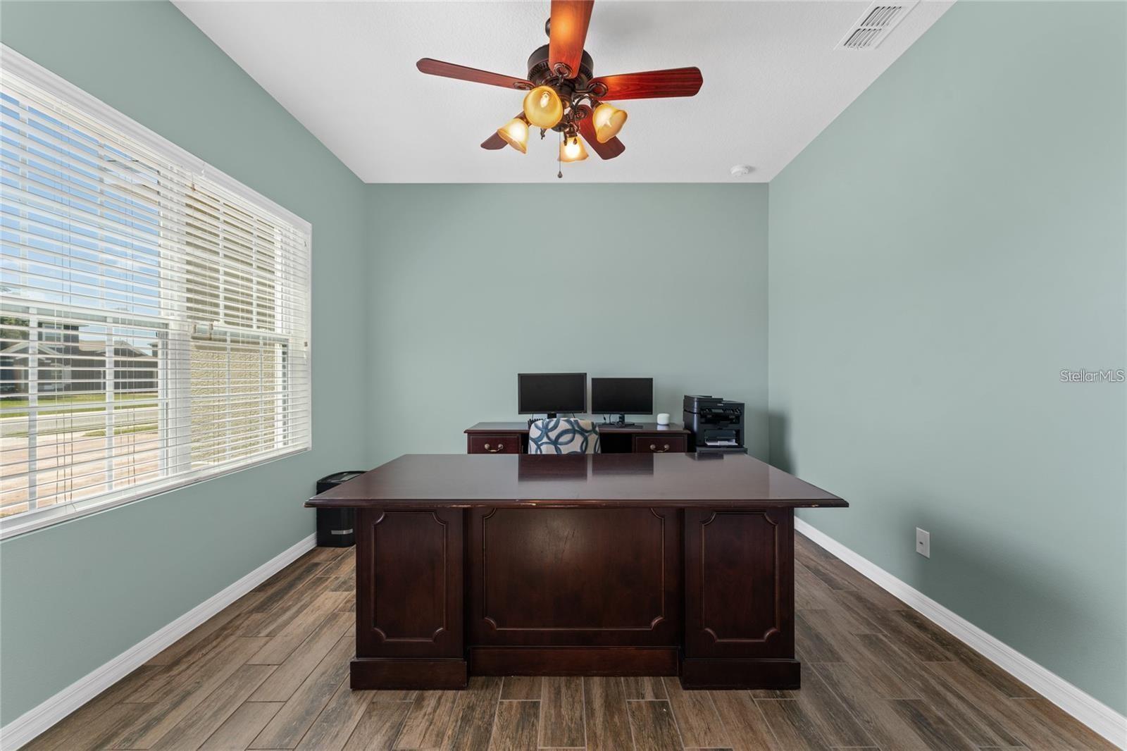 14537 San Lorenzo Dr Property Photo 5