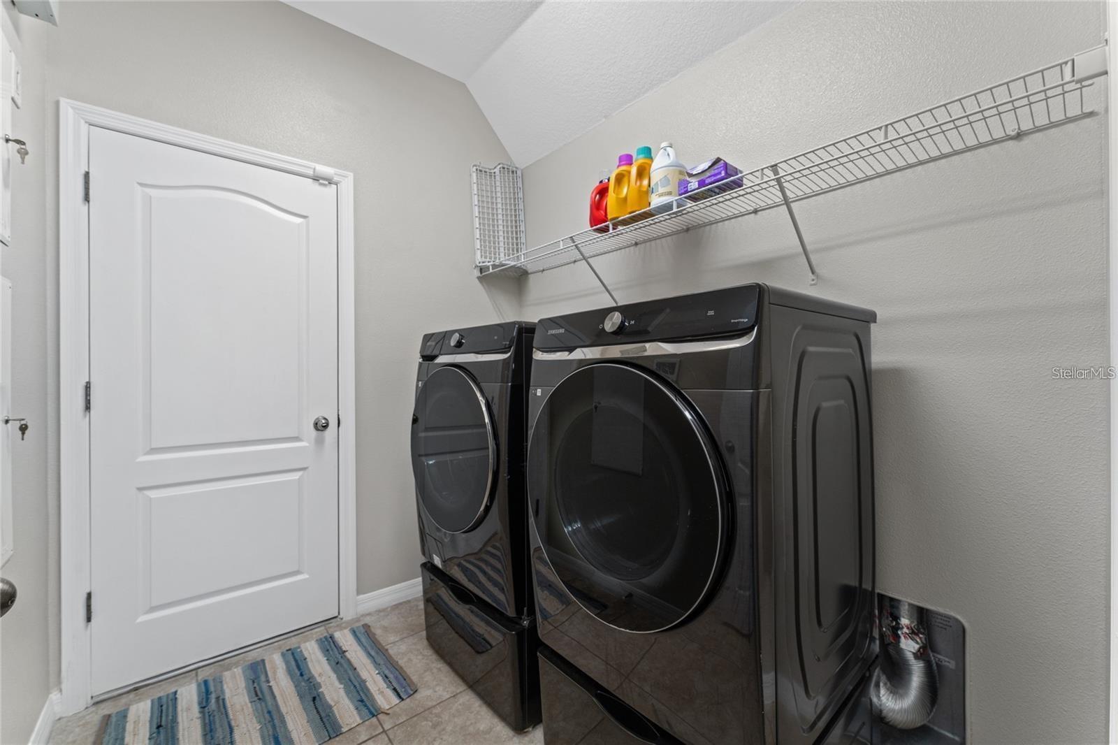 14537 San Lorenzo Dr Property Photo 8