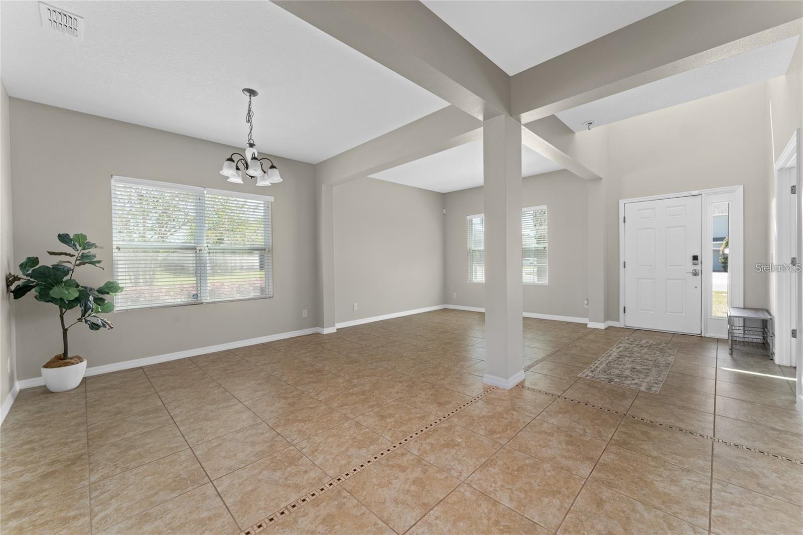 14537 San Lorenzo Dr Property Photo 9