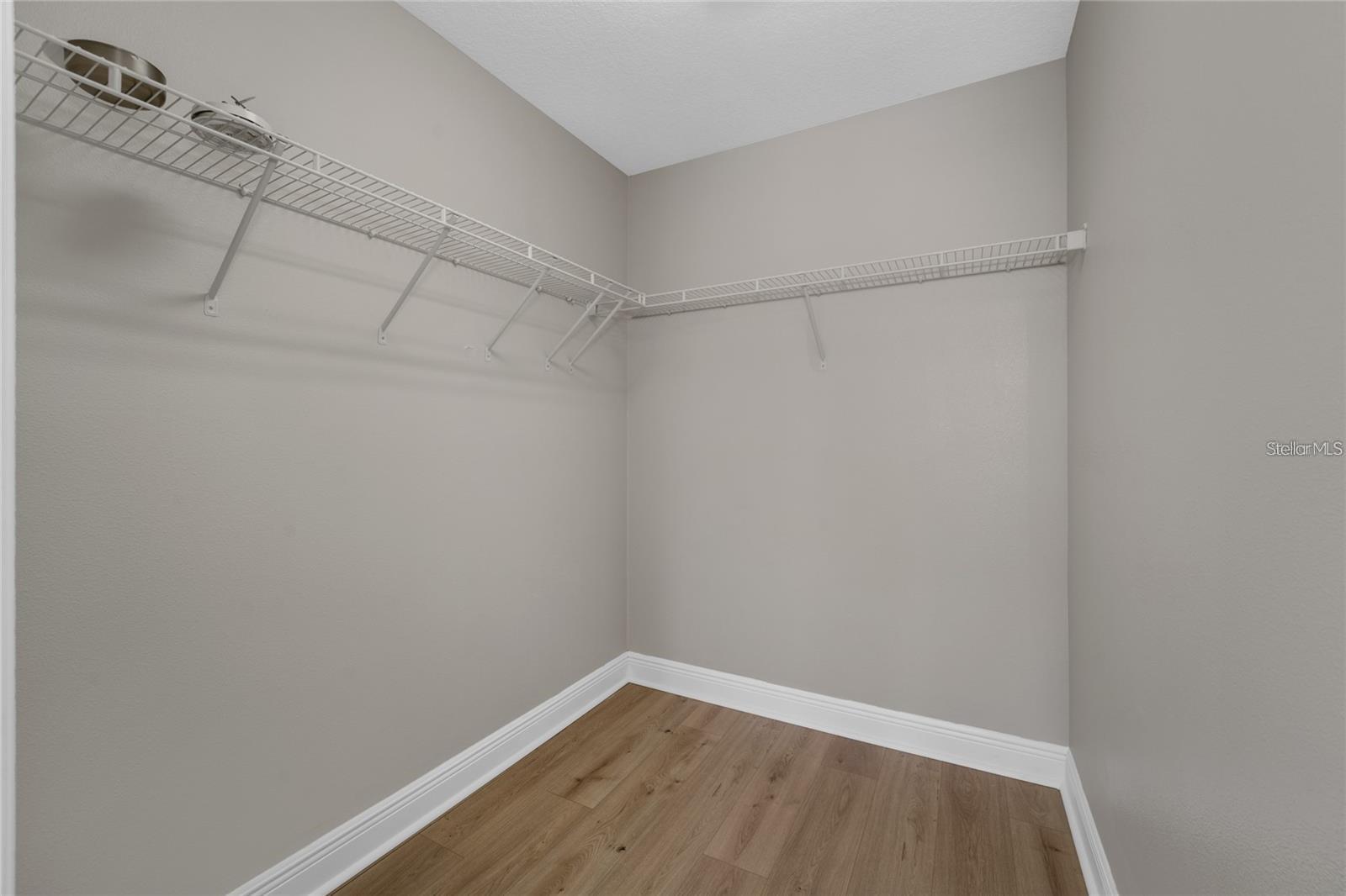 14537 San Lorenzo Dr Property Photo 32