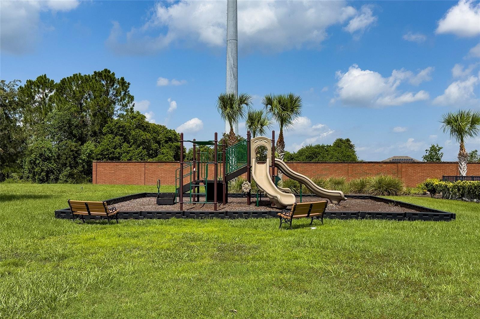 14537 San Lorenzo Dr Property Photo 45
