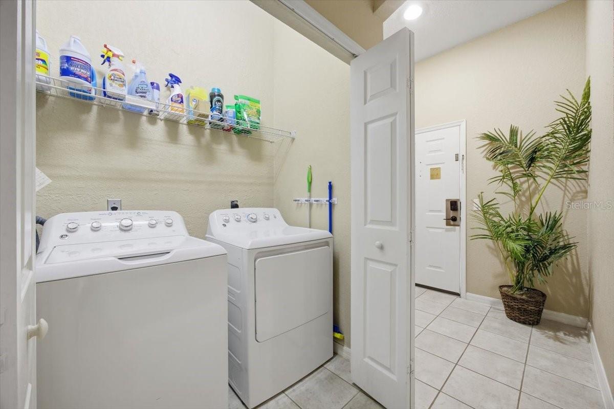 808 Lucaya Loop Property Photo 17