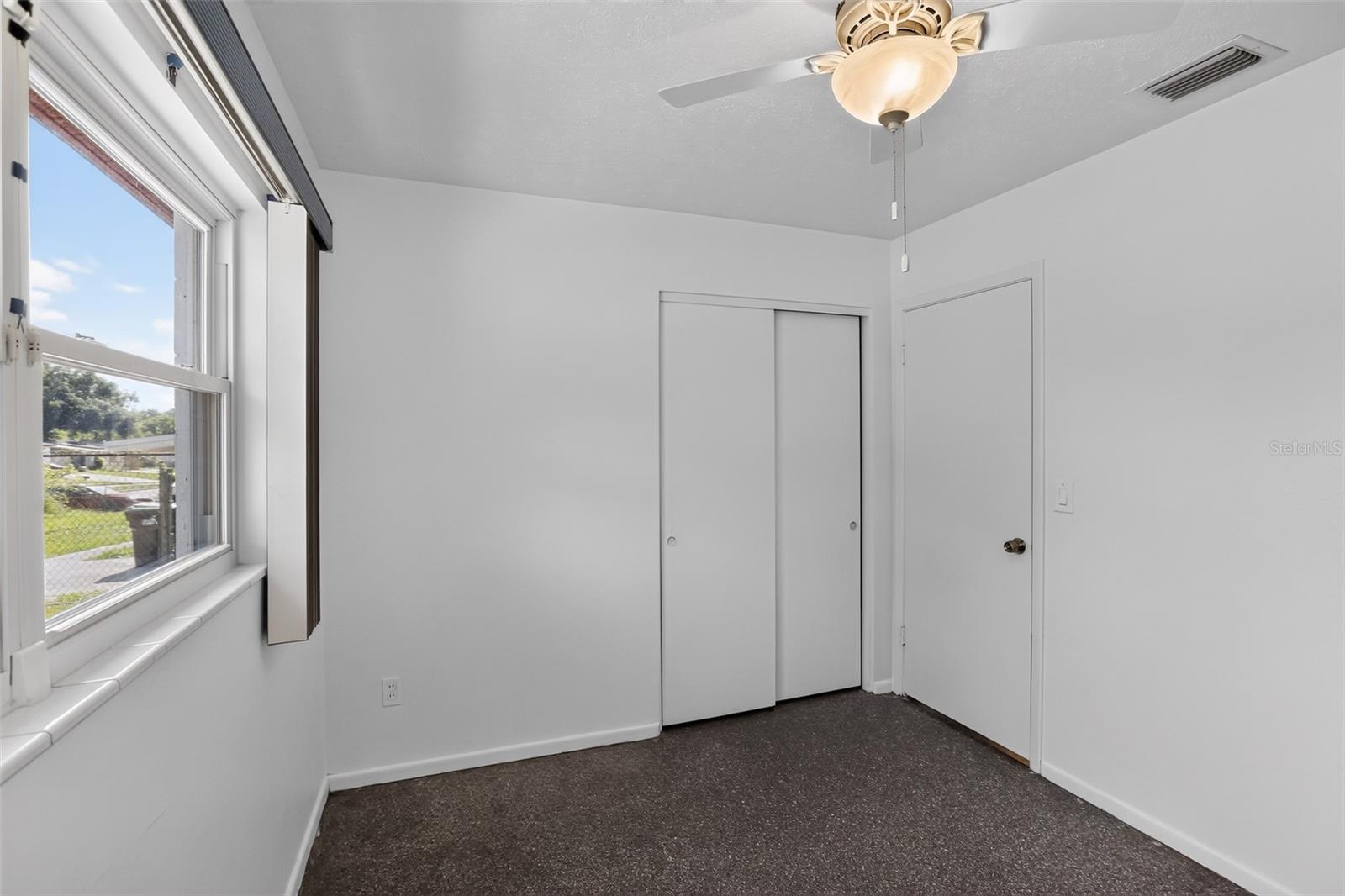 6120 W Ridgewood Ave Property Photo 13