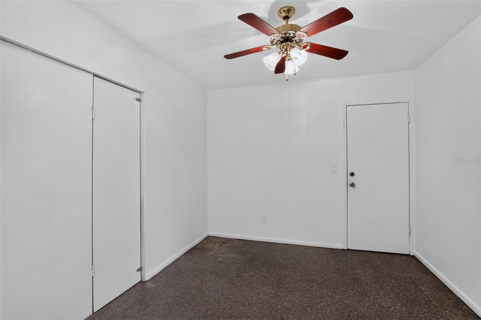 6120 W Ridgewood Ave Property Photo 15