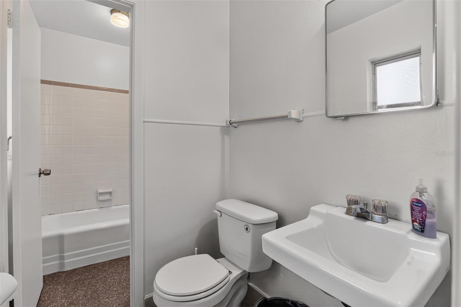 6120 W Ridgewood Ave Property Photo 23