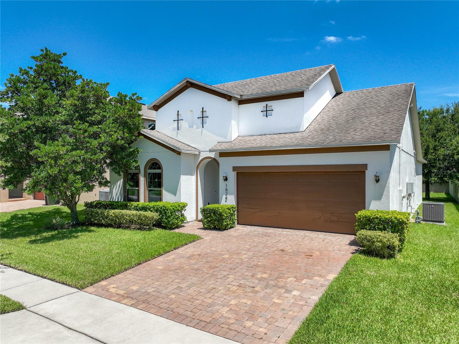 1824 Arden Oaks Dr Property Photo 1
