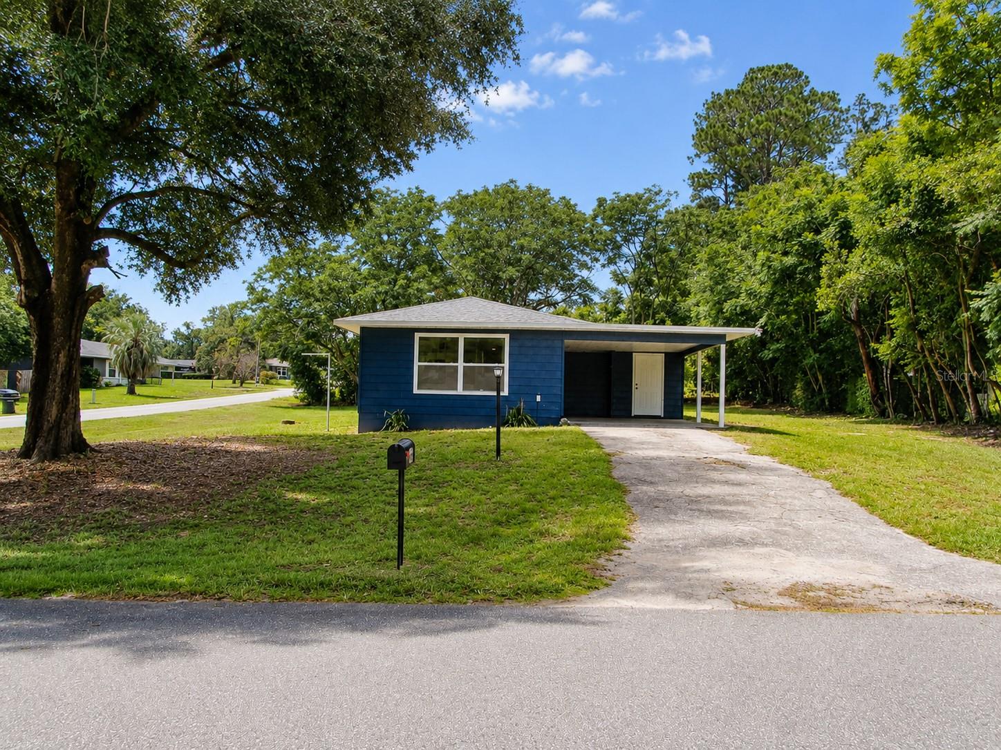 49 LAKE COURT LOOP Property Photo 1