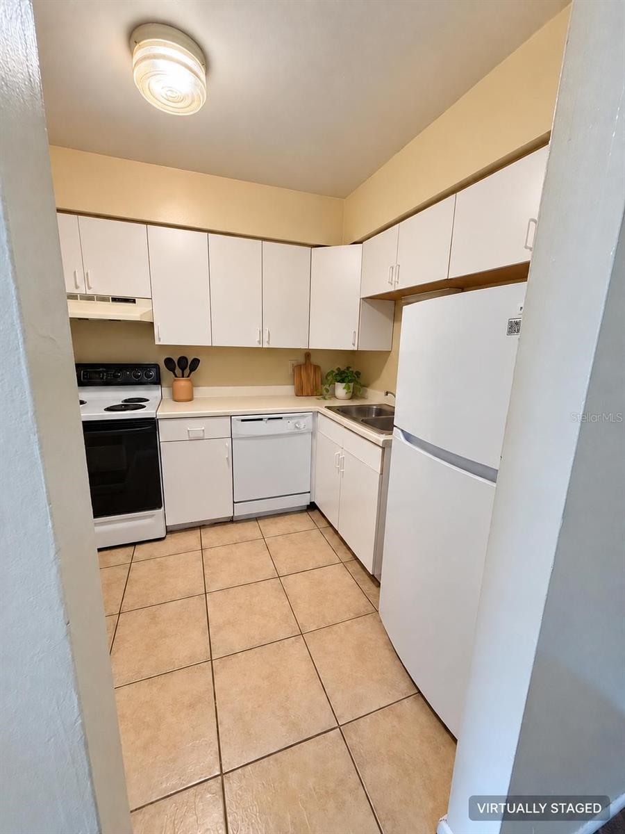 306 Cherokee Ct #f Property Photo 5