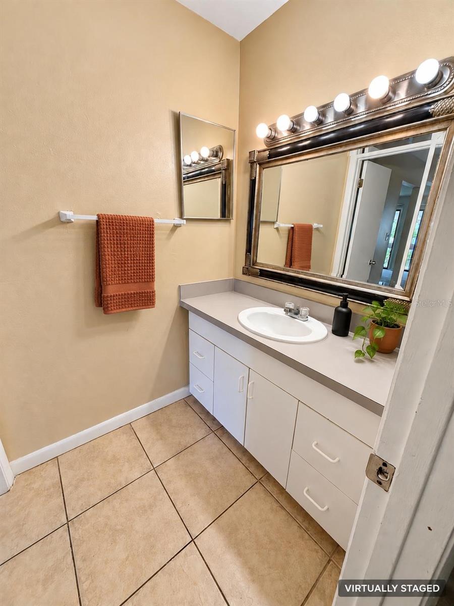 306 Cherokee Ct #f Property Photo 11