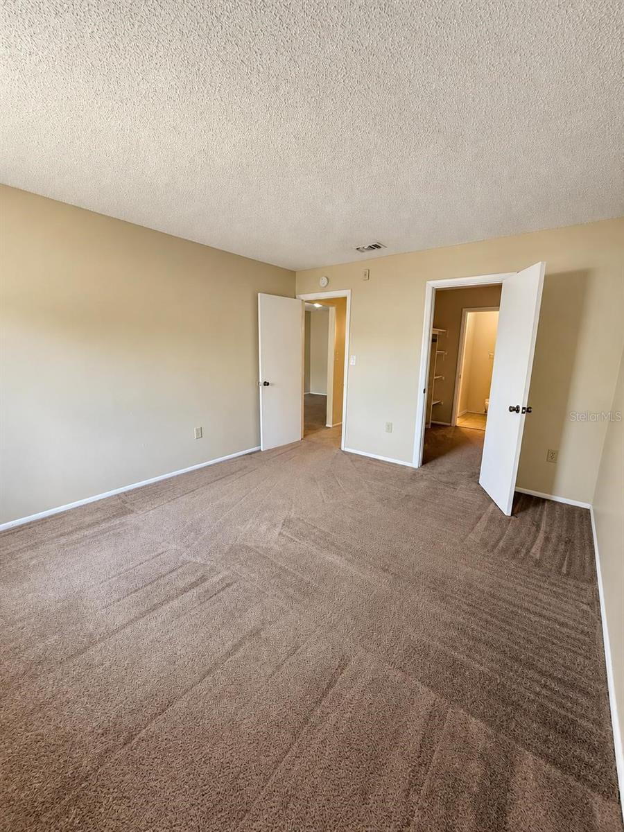 306 Cherokee Ct #f Property Photo 17