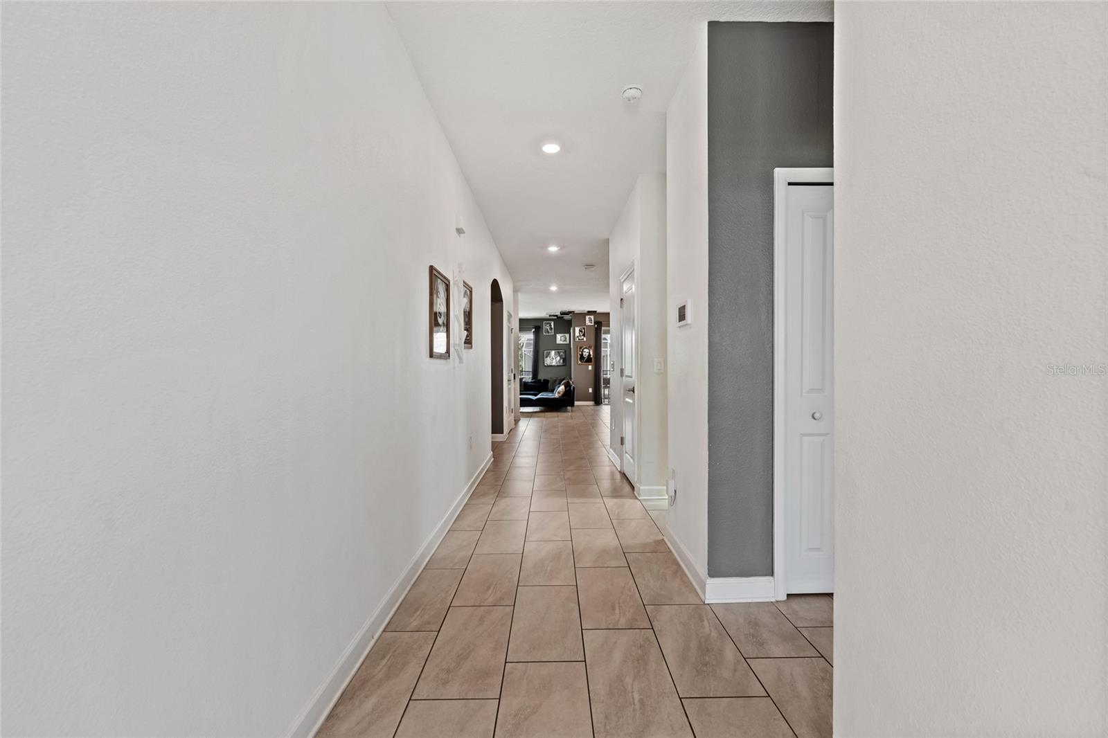 8983 Backswing Way Property Photo 4