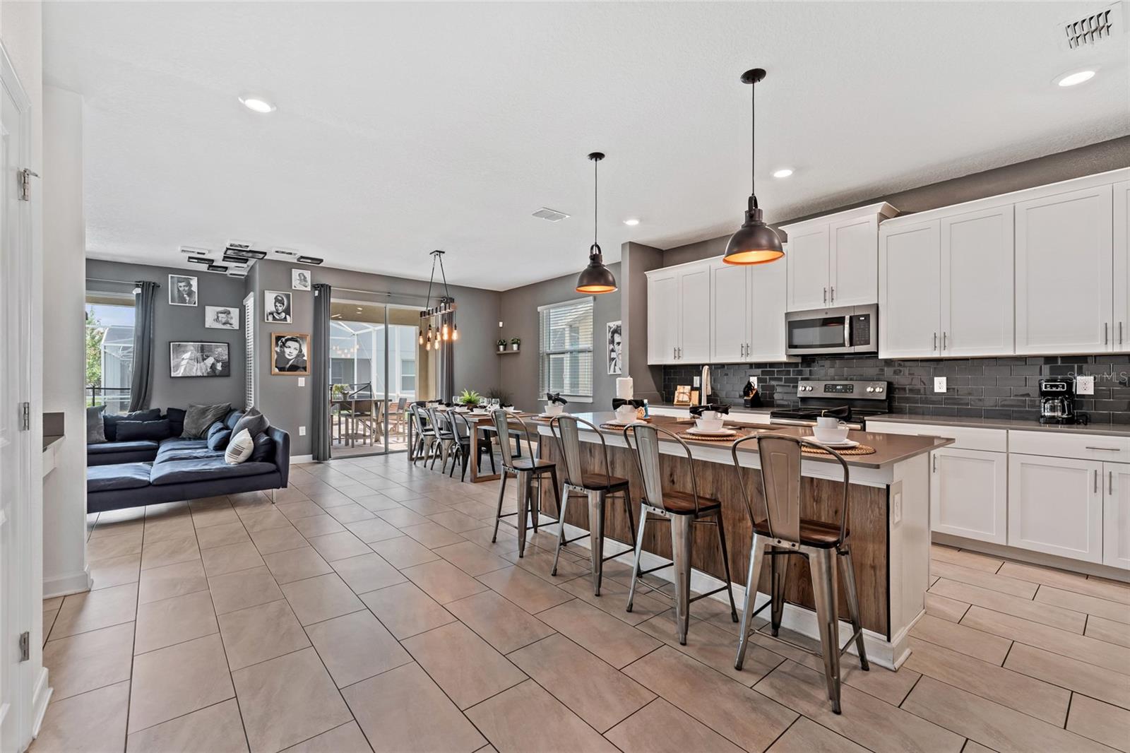 8983 Backswing Way Property Photo 7