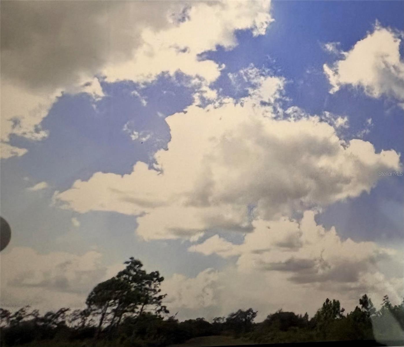 O6427394 Property Photo 5