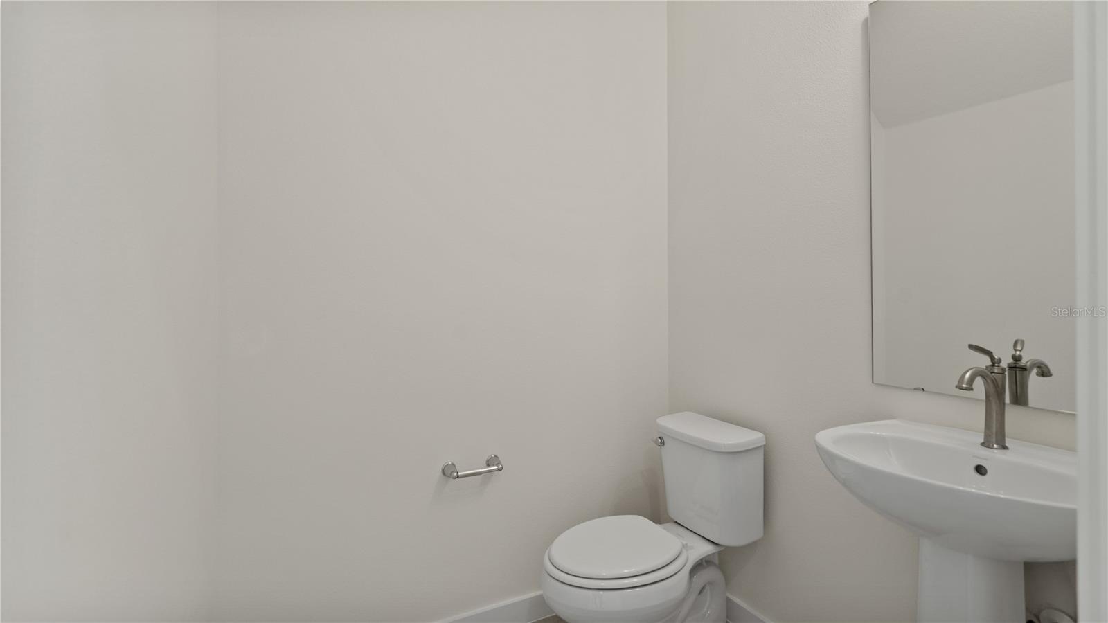 816 Andrew St Property Photo 14