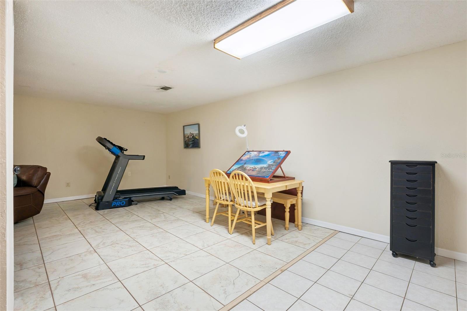 324 Hickory Ct Property Photo 6