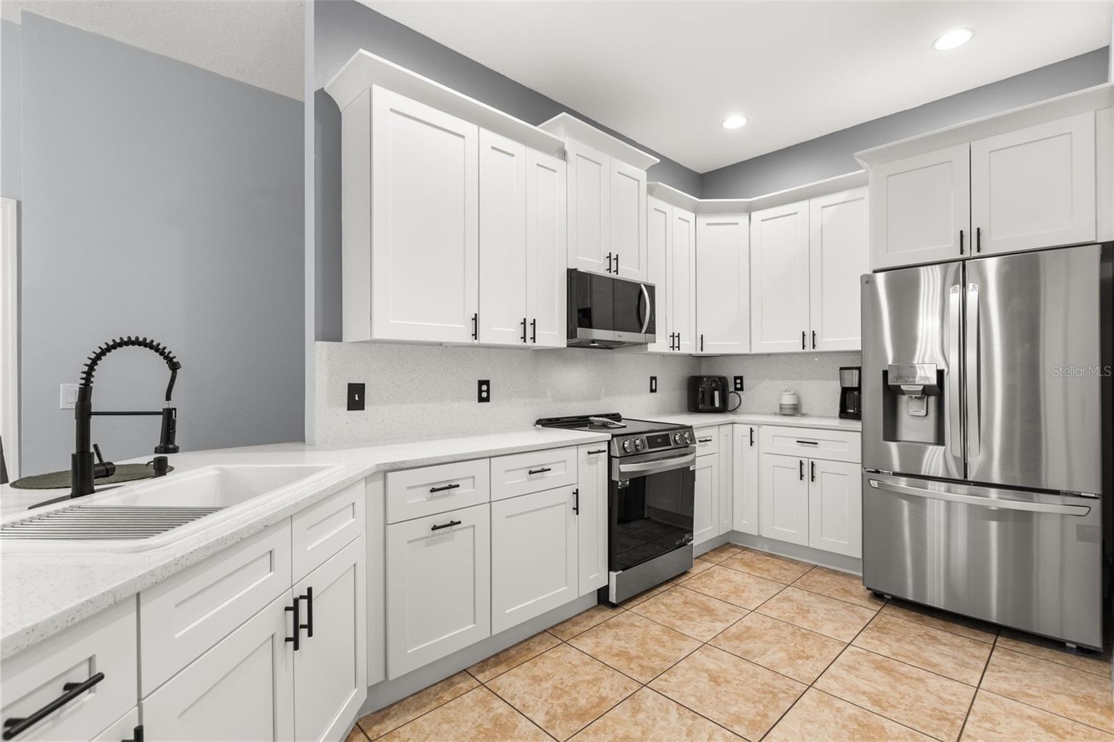 2026 Estancia Cir #a Property Photo 4
