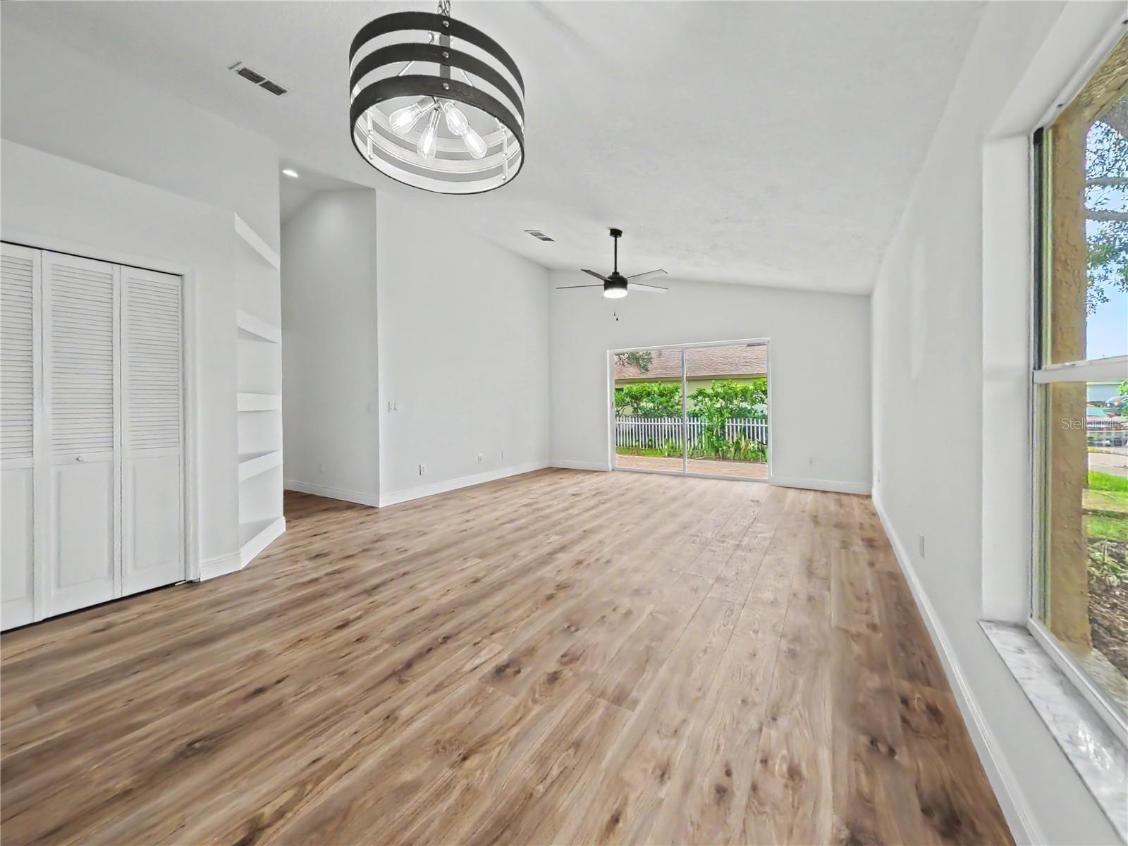 544 Cypress Tree Ct Property Photo 12