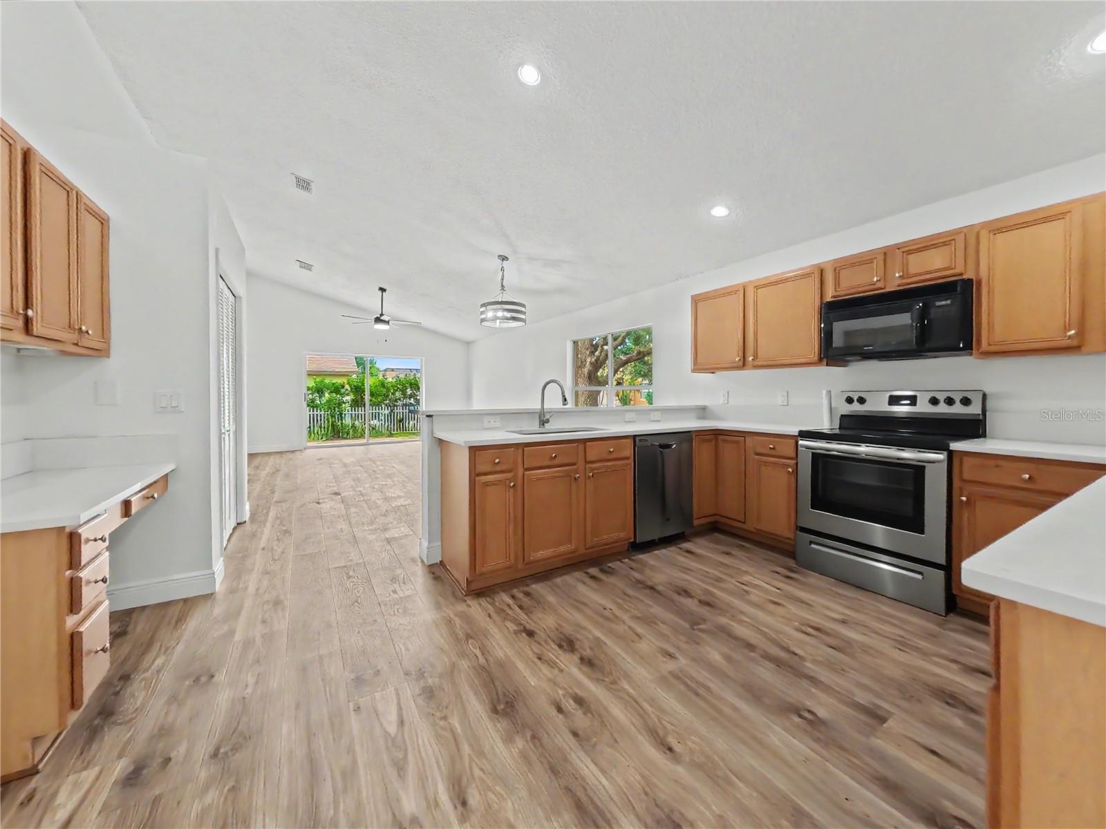 544 Cypress Tree Ct Property Photo 14