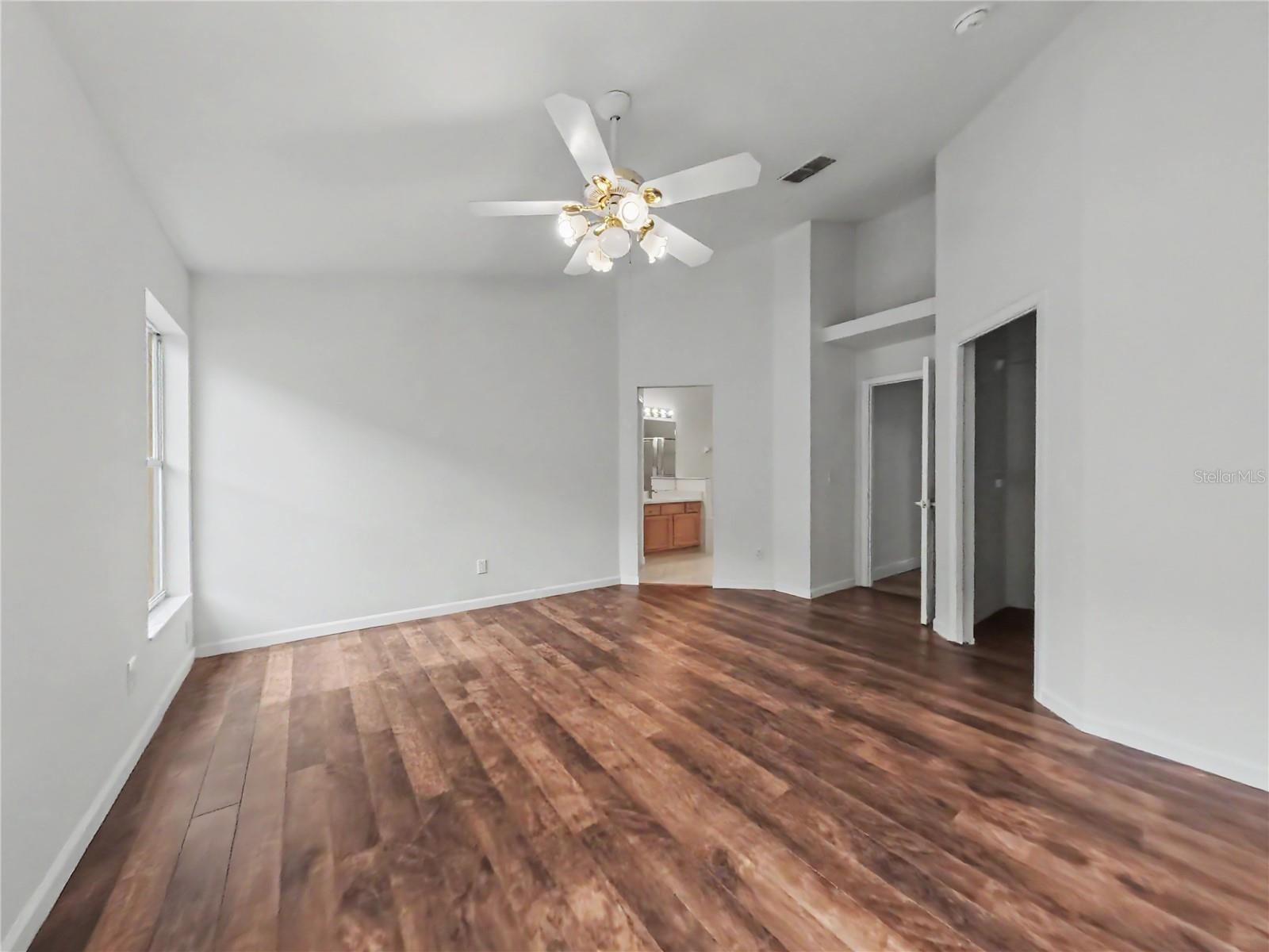 544 Cypress Tree Ct Property Photo 17