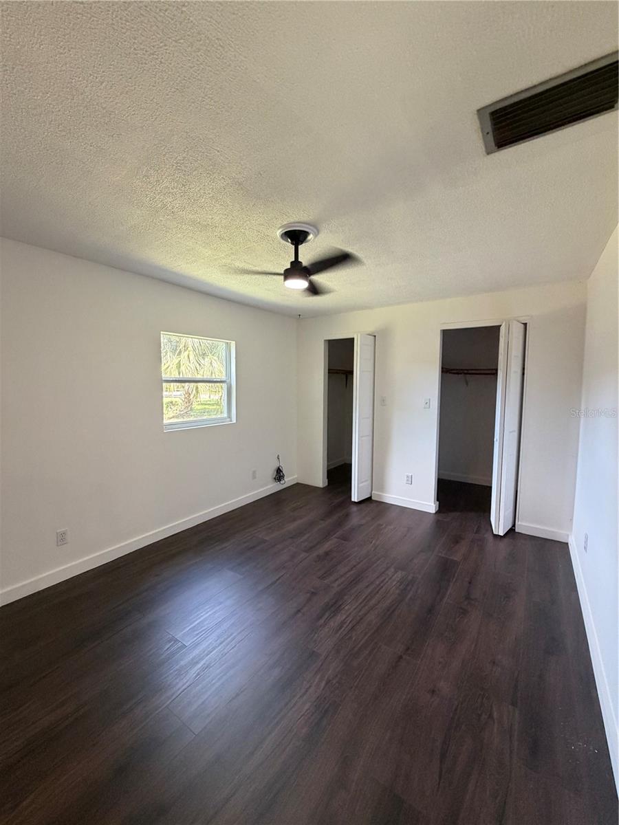 783 Eldridge St Property Photo 10