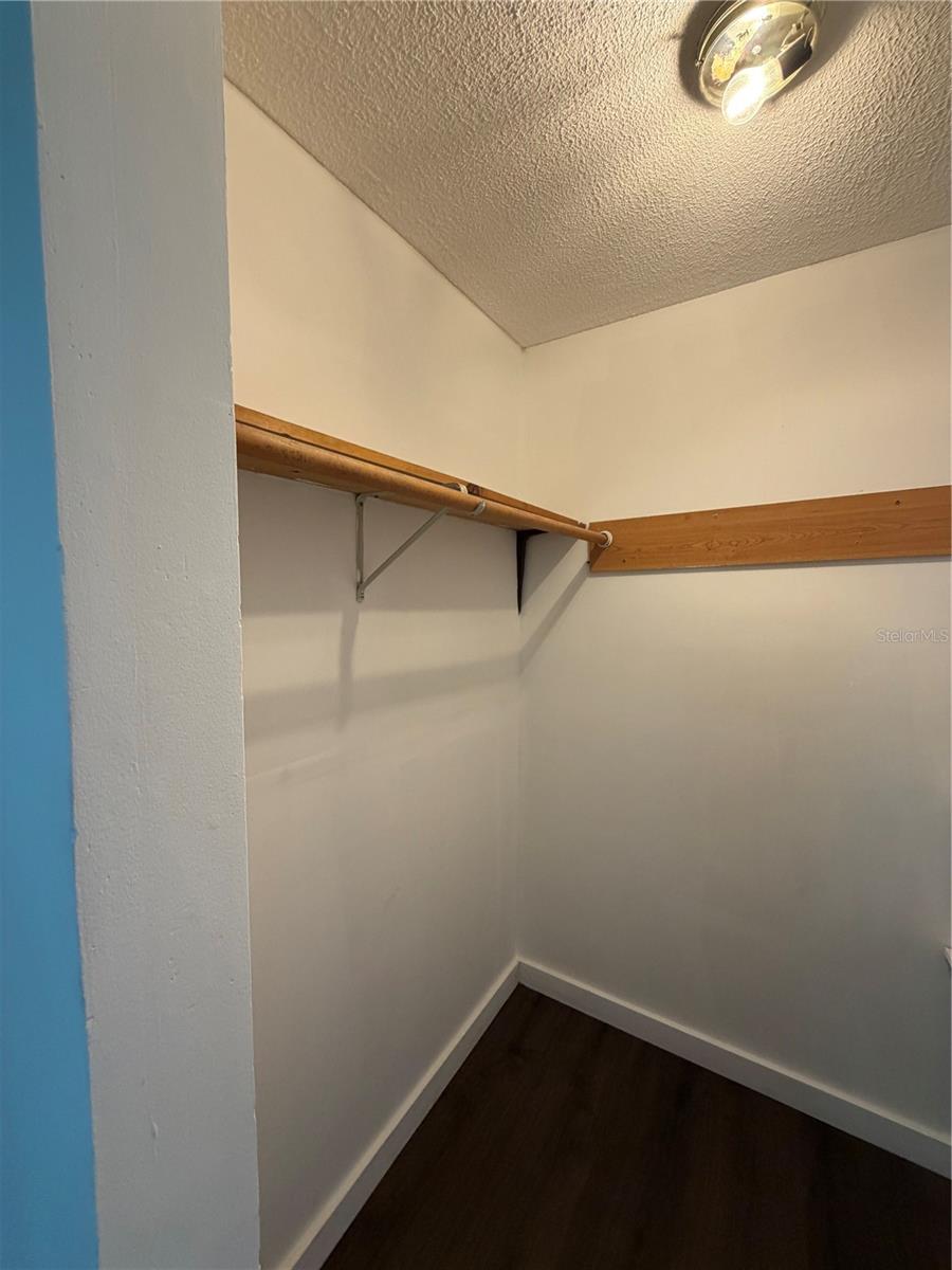 783 Eldridge St Property Photo 13