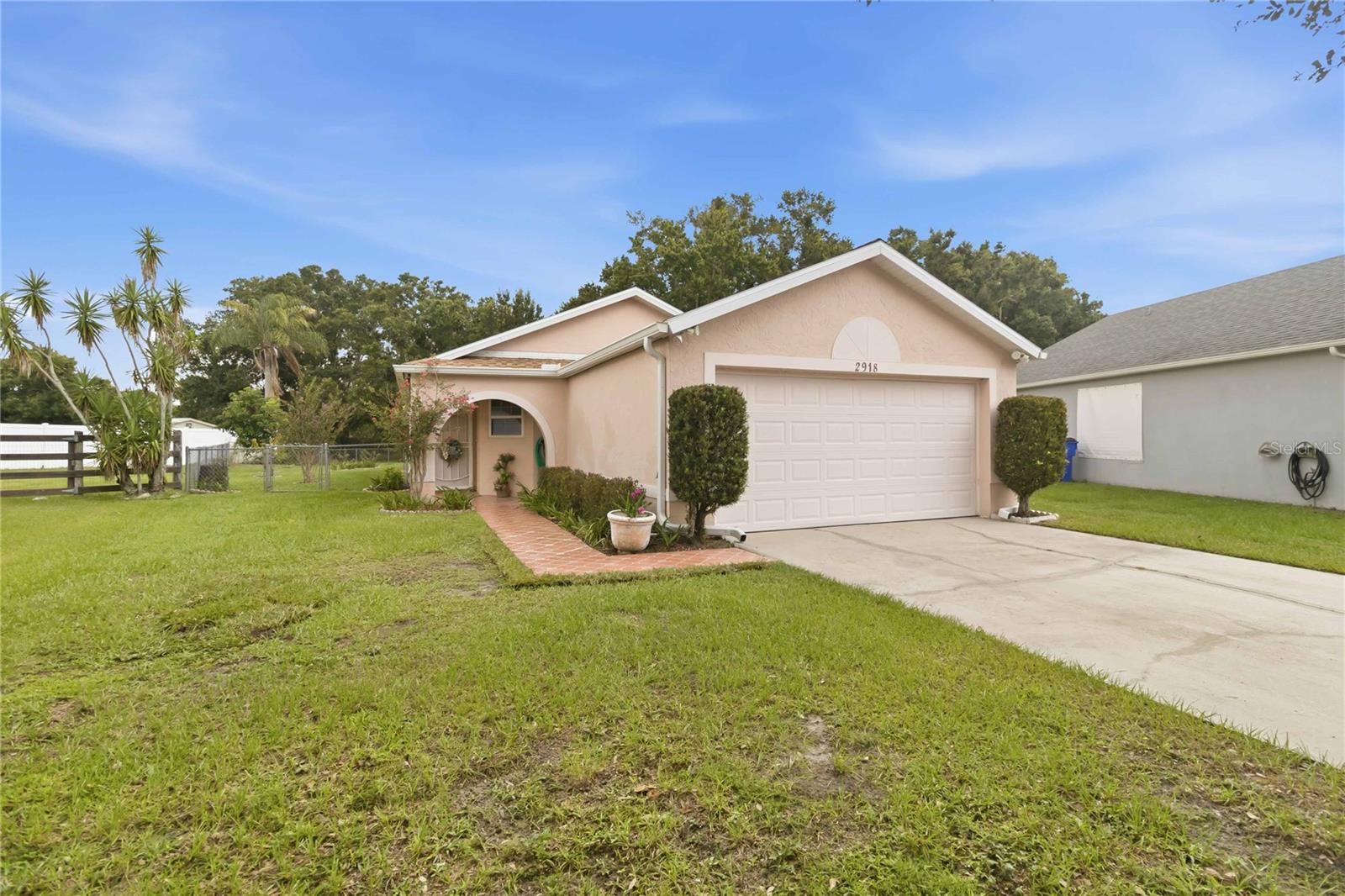 2918 Canoe Cir Property Photo 4