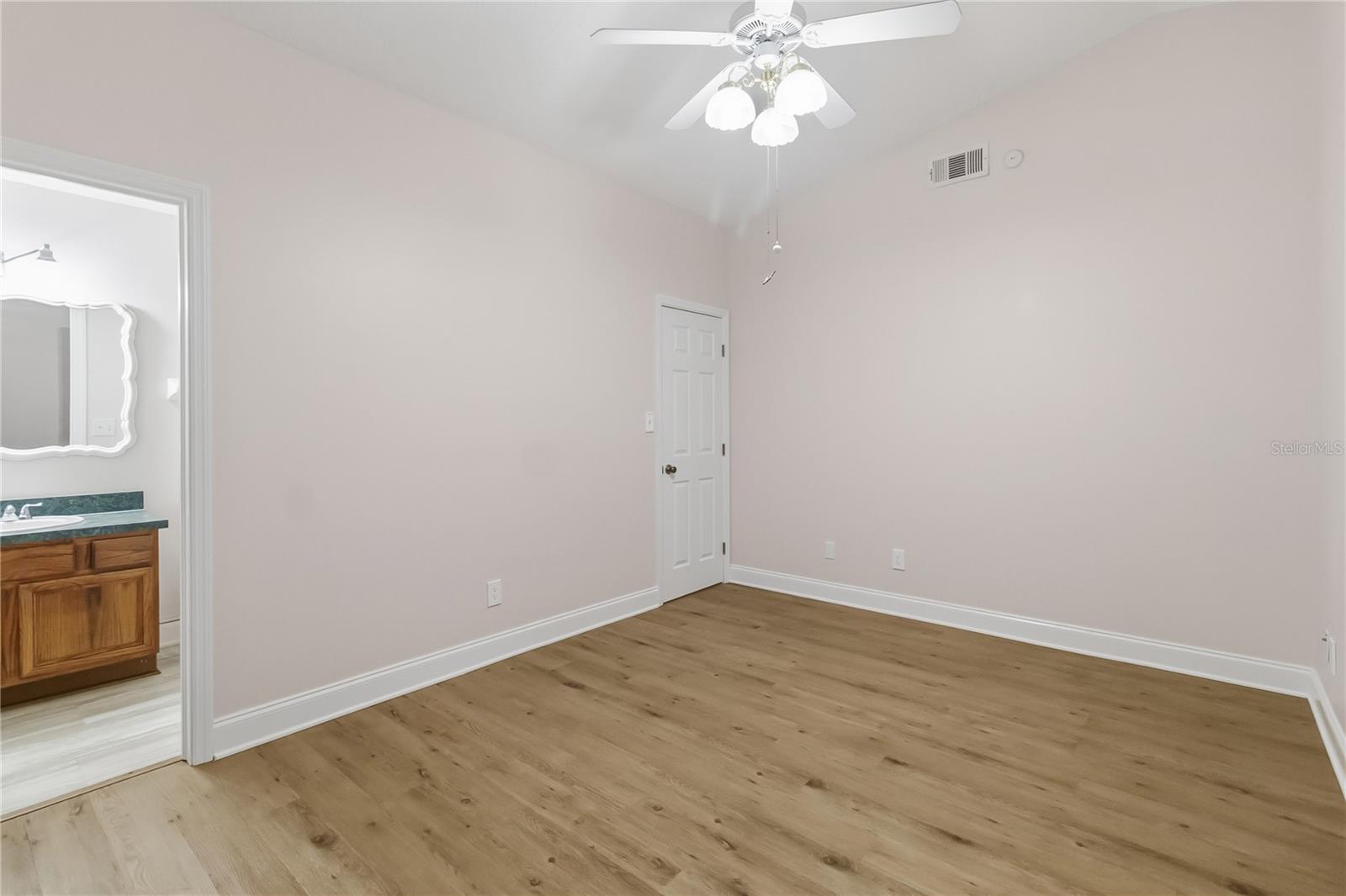 2918 Canoe Cir Property Photo 28