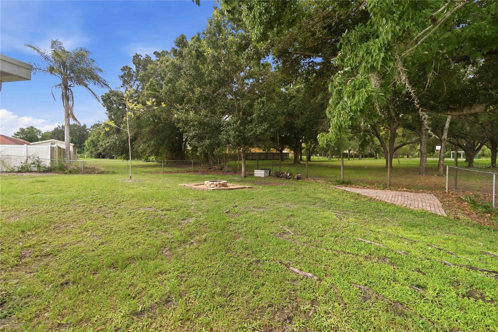 2918 Canoe Cir Property Photo 46