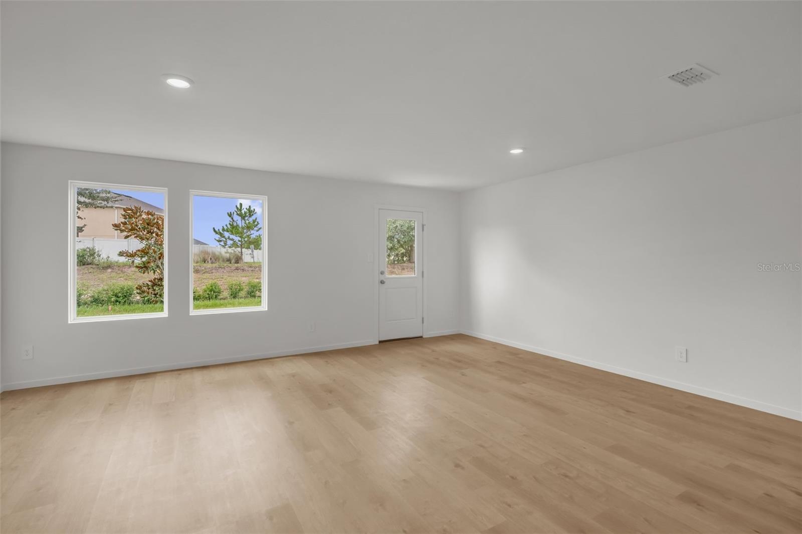 2428 Bevel Ln Property Photo 9