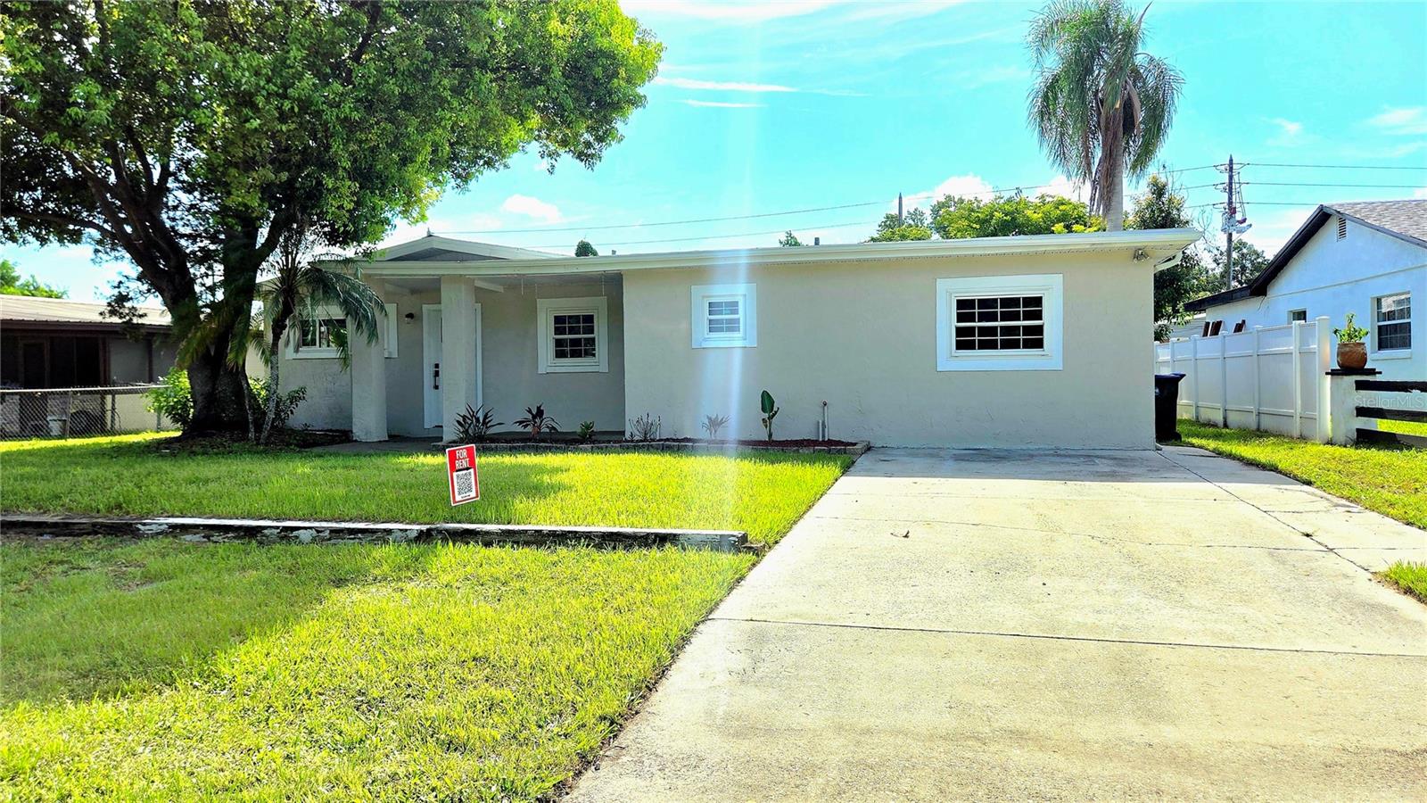 2709 Arc Dr Property Photo 2