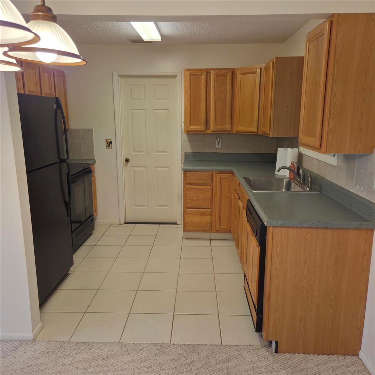 3825 97th Ave N #n/a Property Photo 2