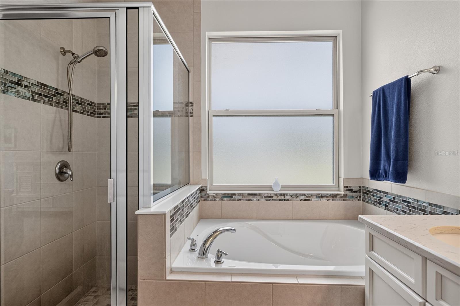 24414 Woodhill Ct Property Photo 24